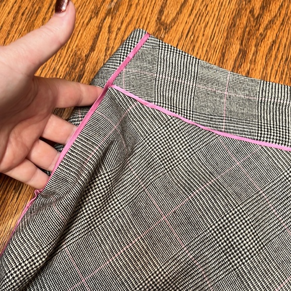 Searle Gray A-Line Skirt with Pink‎ Accents - Picture 5 of 6